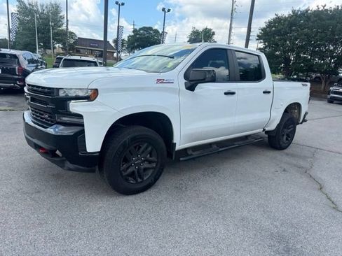 Used 2021 Chevrolet Silverado 1500 LT Trail Boss AWD/4WD image 9