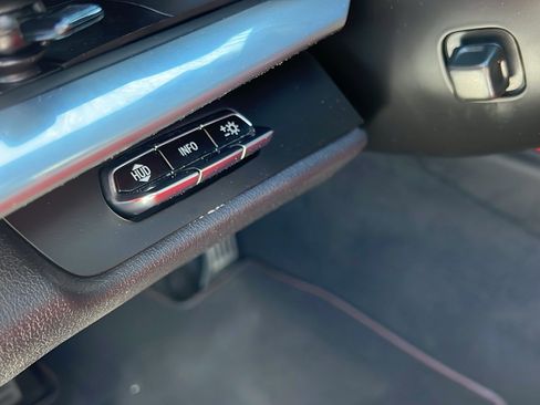 Used 2021 Chevrolet Corvette Stingray Preferred Conv w/ Z51 Performance Package image 24