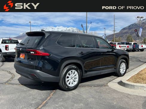 Used 2025 Toyota Grand Highlander XLE image 7