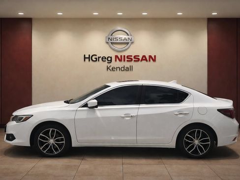 Used 2022 Acura ILX w/ Premium Package FWD image 3
