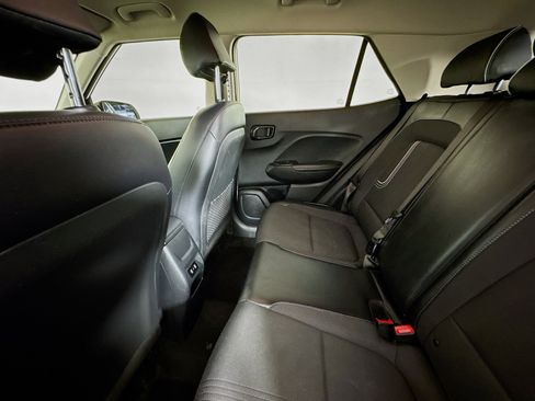 Used 2026 Hyundai Venue SEL FWD image 23