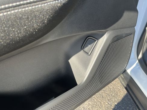 Used 2025 Chevrolet Blazer EV LT image 11