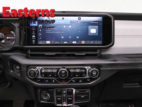 Used 2025 Jeep Wrangler Unlimited Sahara w/ Safety Group image 12