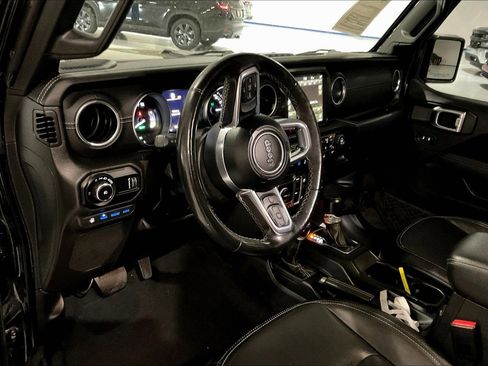 Used 2023 Jeep Wrangler Sahara w/ Cold Weather Group image 4