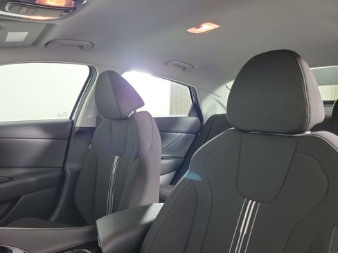 New 2025 Hyundai Elantra Blue image 27