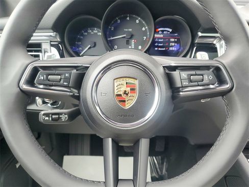 Used 2025 Porsche Macan Turbo image 10
