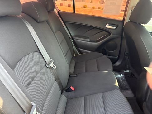 Used 2018 Kia Forte LX FWD image 18