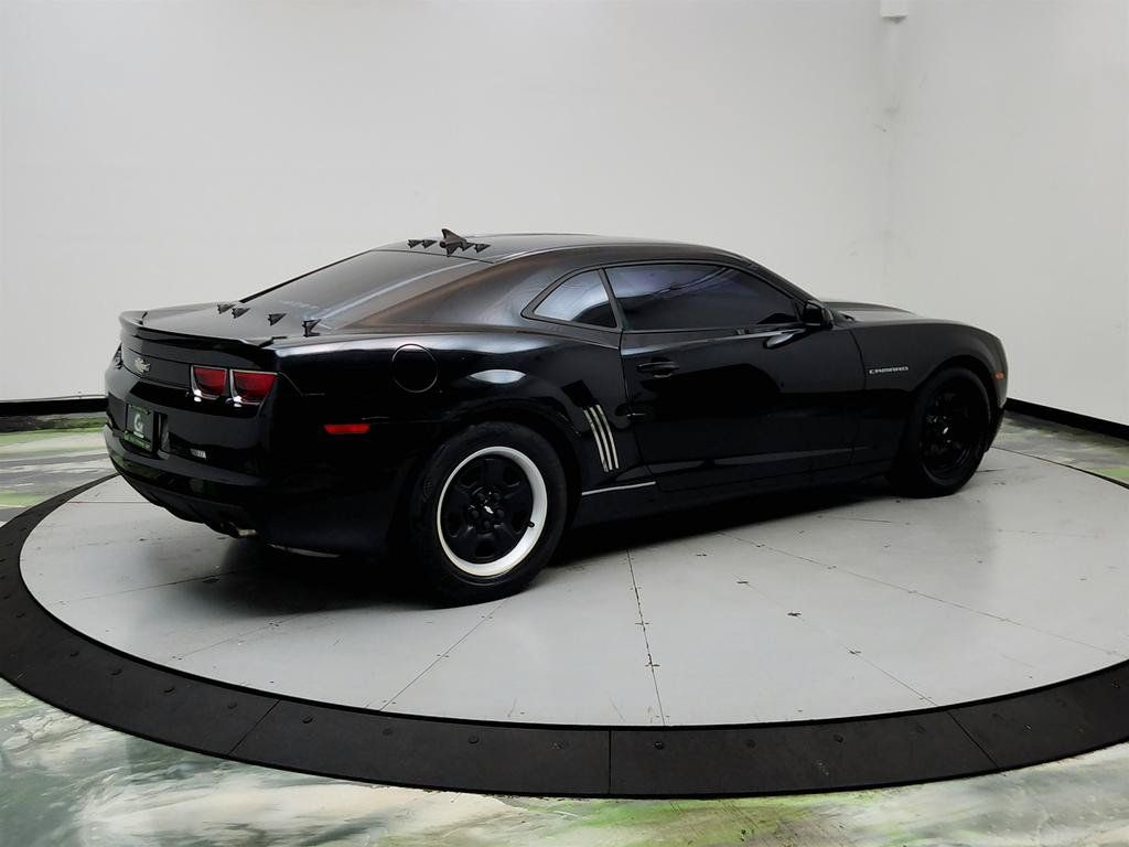 Used 2013 Chevrolet Camaro LS RWD image 5