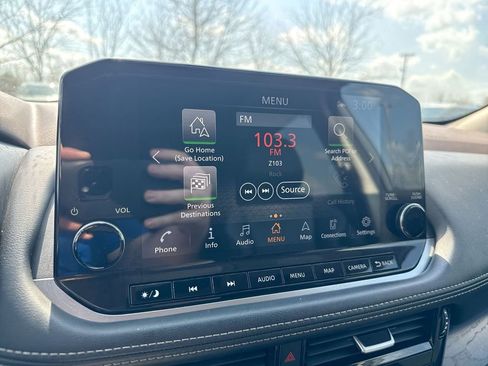 Used 2021 Nissan Rogue SL w/ Premium Package image 14