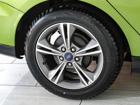 Used 2018 Ford Focus SE w/ SE Appearance Package image 50