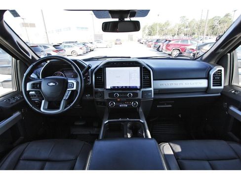 Used 2022 Ford F350 Lariat w/ Black Appearance Package AWD/4WD image 11