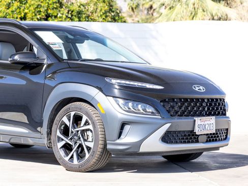 Used 2023 Hyundai Kona Limited image 3