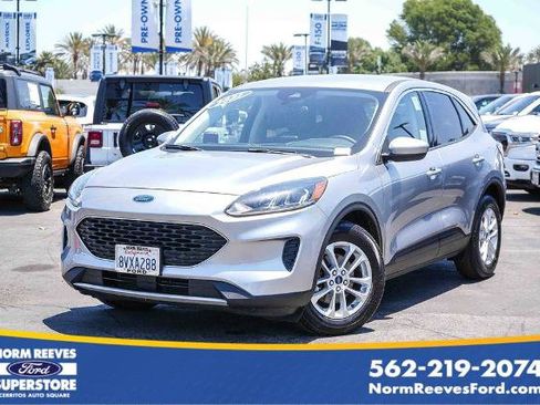 Certified 2021 Ford Escape SE FWD image 1