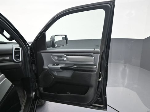 Used 2022 RAM 1500 Big Horn AWD/4WD image 35