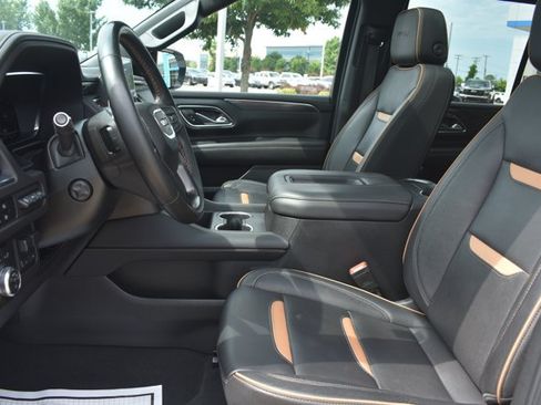 Used 2024 GMC Yukon AT4 w/ AT4 Premium Plus Package AWD/4WD image 15