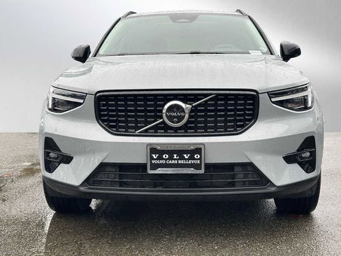 Used 2025 Volvo XC40 B5 Plus w/ Protection Package Premier image 8