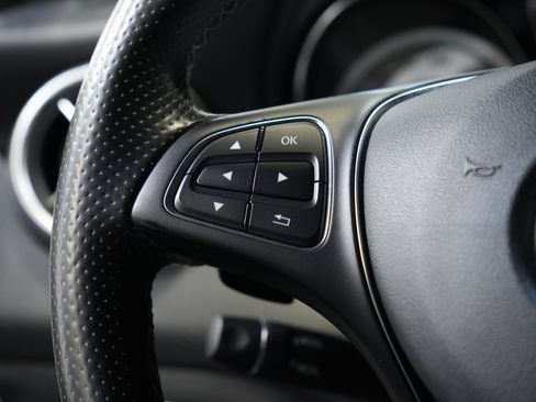 Used 2015 Mercedes-Benz CLA 250 image 40