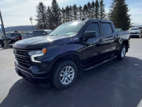 Used 2022 Chevrolet Silverado 1500 RST AWD/4WD image 4
