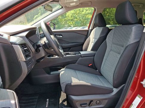 Certified 2023 Nissan Rogue SV AWD/4WD image 15