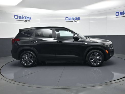 Certified 2026 Kia Seltos LX FWD image 8