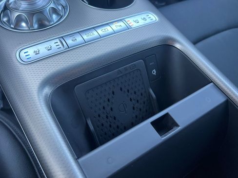 Used 2023 Genesis GV60 Advanced image 37