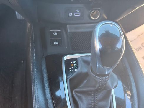 Certified 2020 Nissan Rogue SL FWD image 25