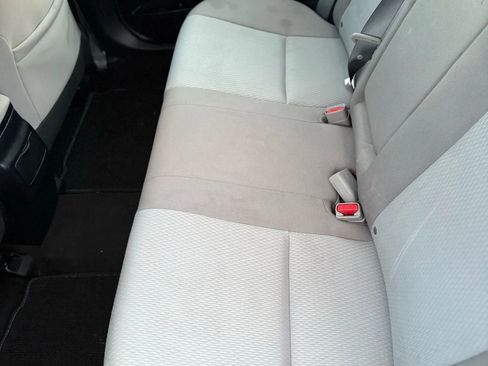 Used 2016 Toyota Corolla LE image 12