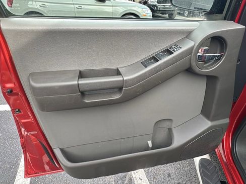 Used 2013 Nissan Xterra S image 11