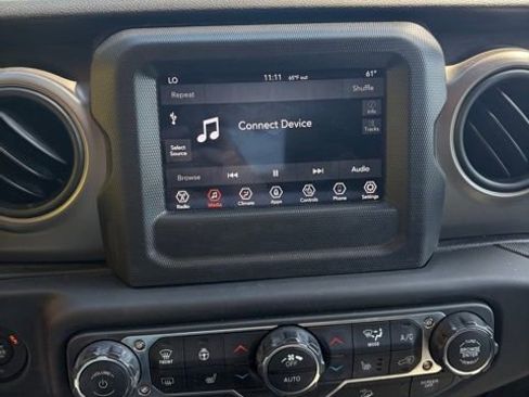 Used 2018 Jeep Wrangler Unlimited Sport S AWD/4WD image 18