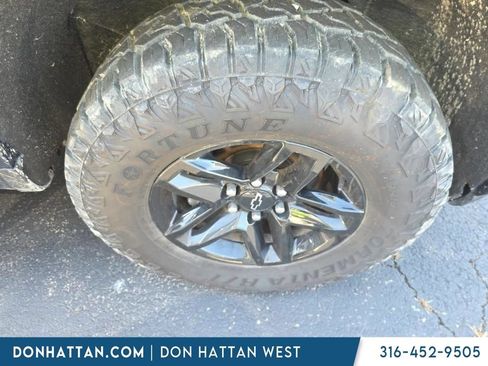 Used 2021 Chevrolet Silverado 1500 LT Trail Boss w/ Convenience Package II AWD/4WD image 10