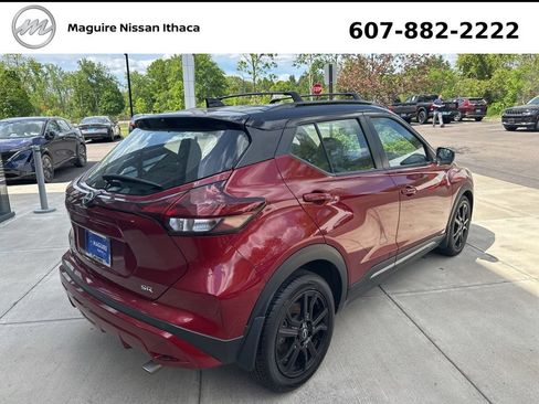 Used 2023 Nissan Kicks SR w/ SR Premium Package FWD image 6