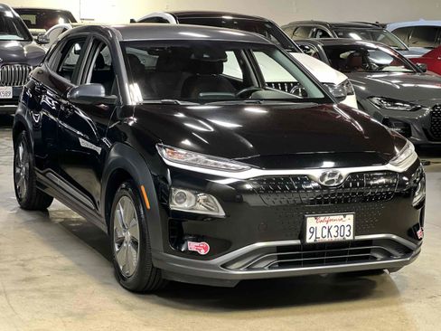Used 2021 Hyundai Kona SEL w/ Cargo Package FWD image 3