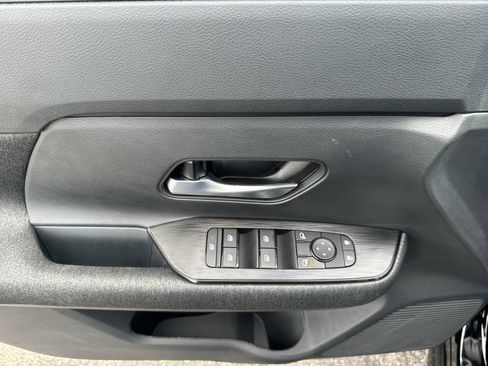 New 2025 Nissan Kicks SV w/ SV Premium Package image 21