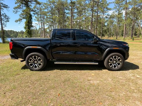 Used 2023 GMC Canyon AT4 w/ Technology Package AWD/4WD image 6