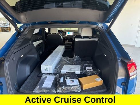 New 2026 Volkswagen Atlas Cross Sport SEL Premium R-Line AWD/4WD image 16