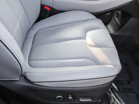 Certified 2023 Hyundai Palisade SEL image 39