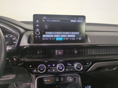 Used 2024 Honda CR-V Sport Touring image 21