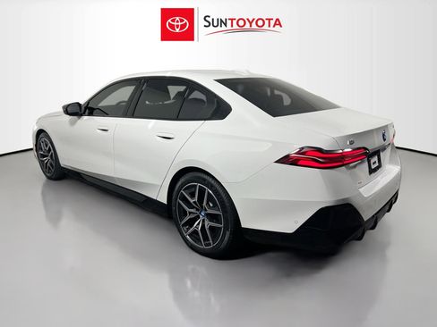 Used 2024 BMW i5 M60 w/ Premium Package image 6