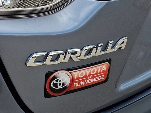 Certified 2025 Toyota Corolla LE FWD image 29