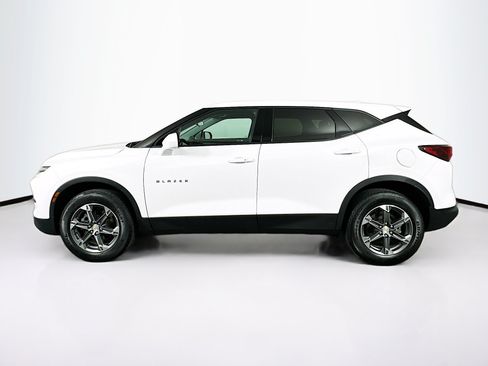 Used 2023 Chevrolet Blazer LT FWD image 4