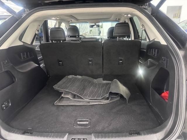 Used 2017 Ford Edge SEL w/ Equipment Group 201A AWD/4WD image 10