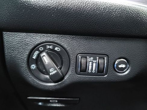 Used 2017 Dodge Challenger R/T w/ Driver Convenience Group image 26