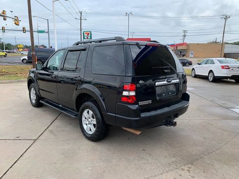 Used 2010 Ford Explorer XLT image 5