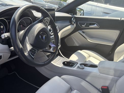Used 2018 Mercedes-Benz CLA 250 4MATIC image 36