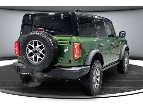 Used 2025 Ford Bronco Badlands image 14