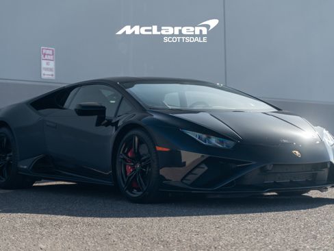 Used 2021 Lamborghini Huracan EVO RWD image 9