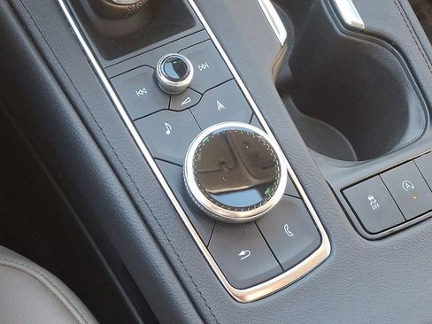 Certified 2022 Cadillac XT4 Luxury w/ Cold Weather Package image 27