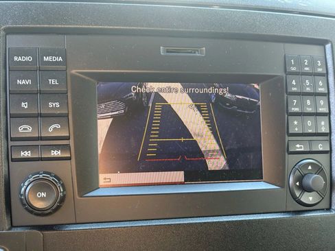 Used 2016 Mercedes-Benz Sprinter 3500 image 18