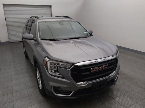 Used 2023 GMC Terrain SLE w/ Driver Convenience Package FWD image 14