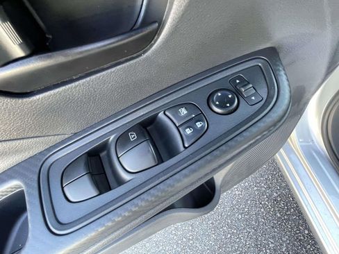 Used 2025 Nissan Versa S w/ Trunk Package image 16